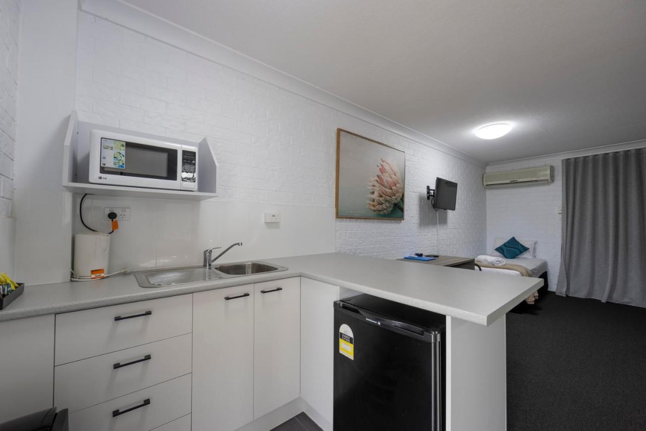Bribie Waterways Motel Bongaree 외부 사진