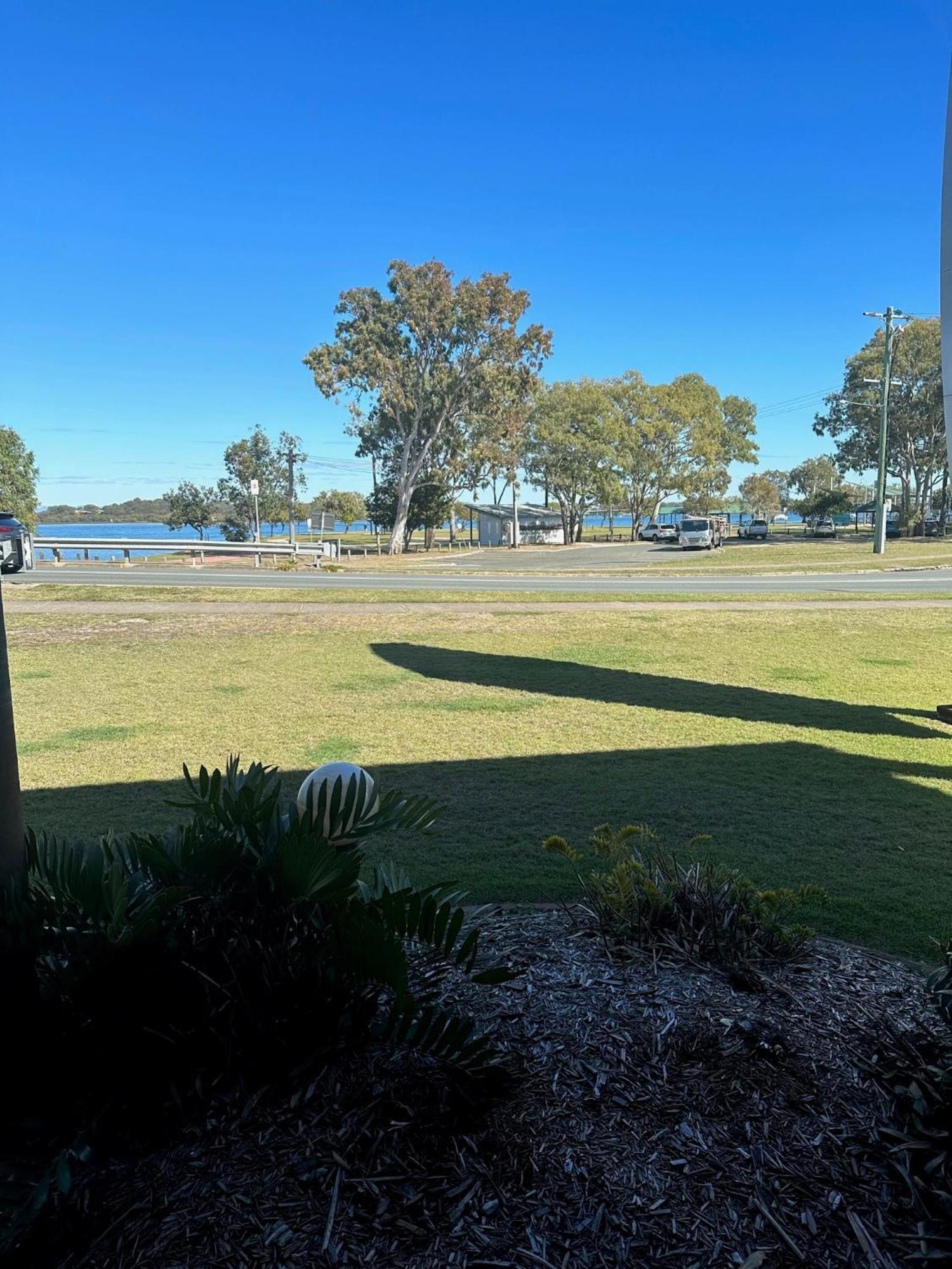Bribie Waterways Motel Bongaree 외부 사진