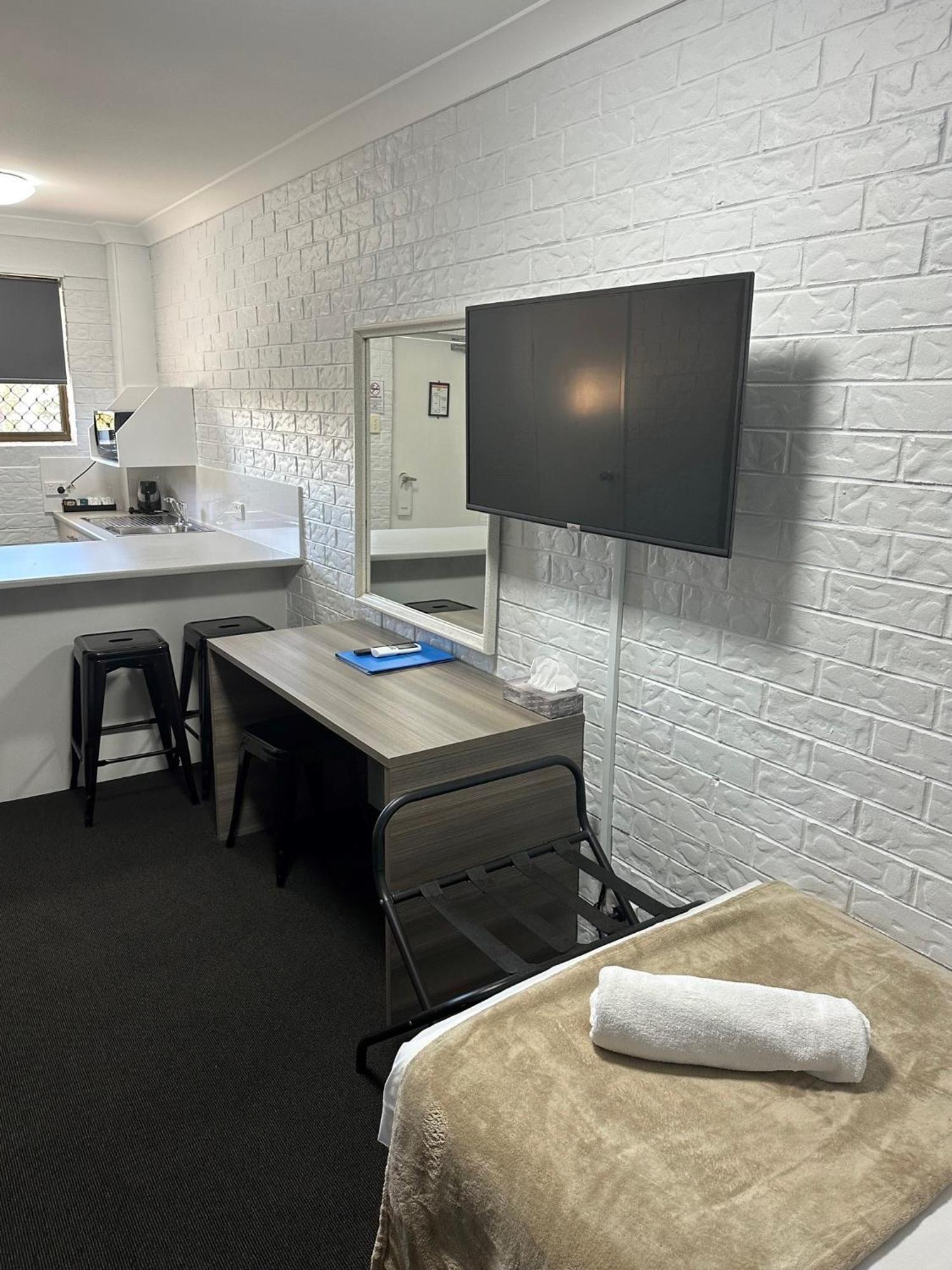 Bribie Waterways Motel Bongaree 외부 사진