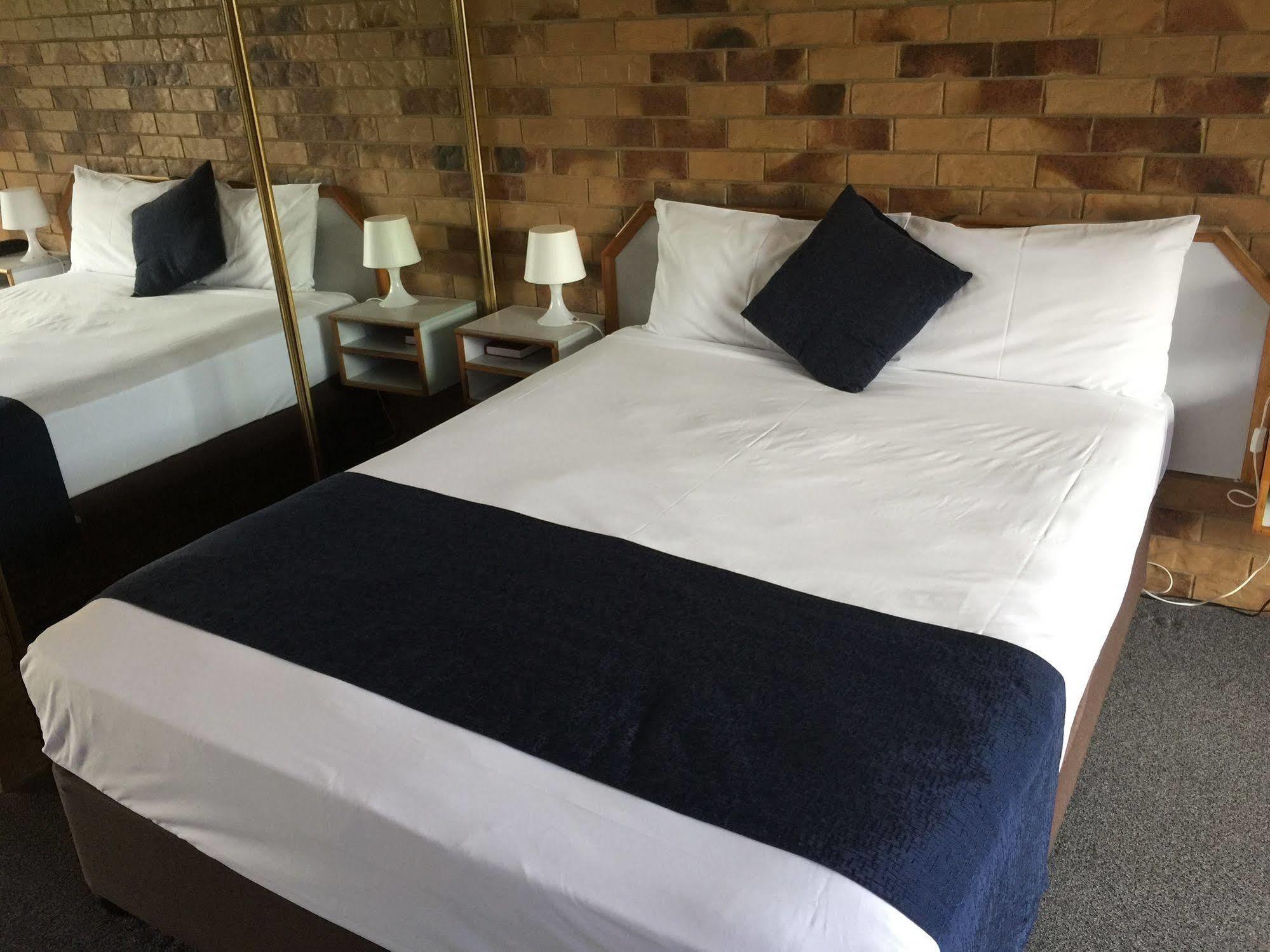 Bribie Waterways Motel Bongaree 외부 사진