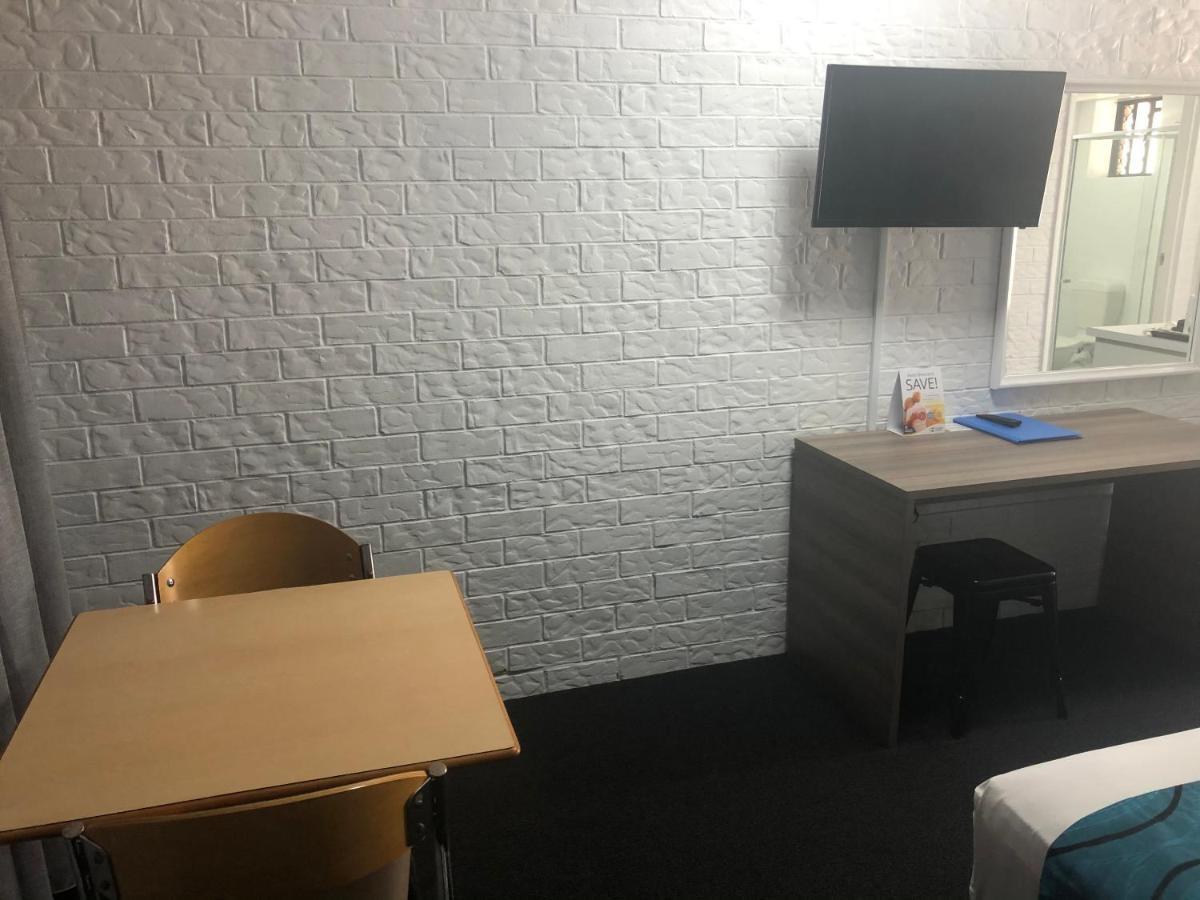 Bribie Waterways Motel Bongaree 외부 사진